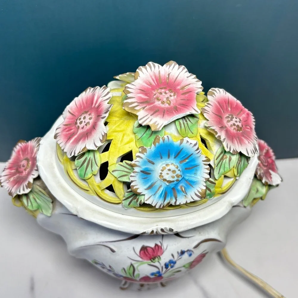 Vintage Italian Capodimonte Style Porcelain Floral Accent Lamp Hand Painted